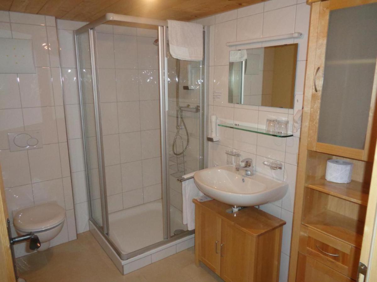 Naze's Hus Pensjonat Mellau