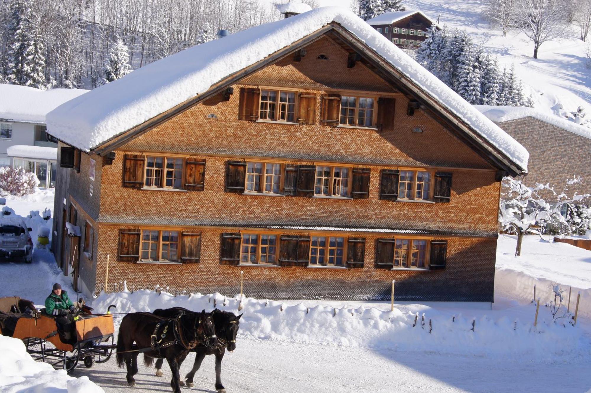 Naze's Hus Pensión