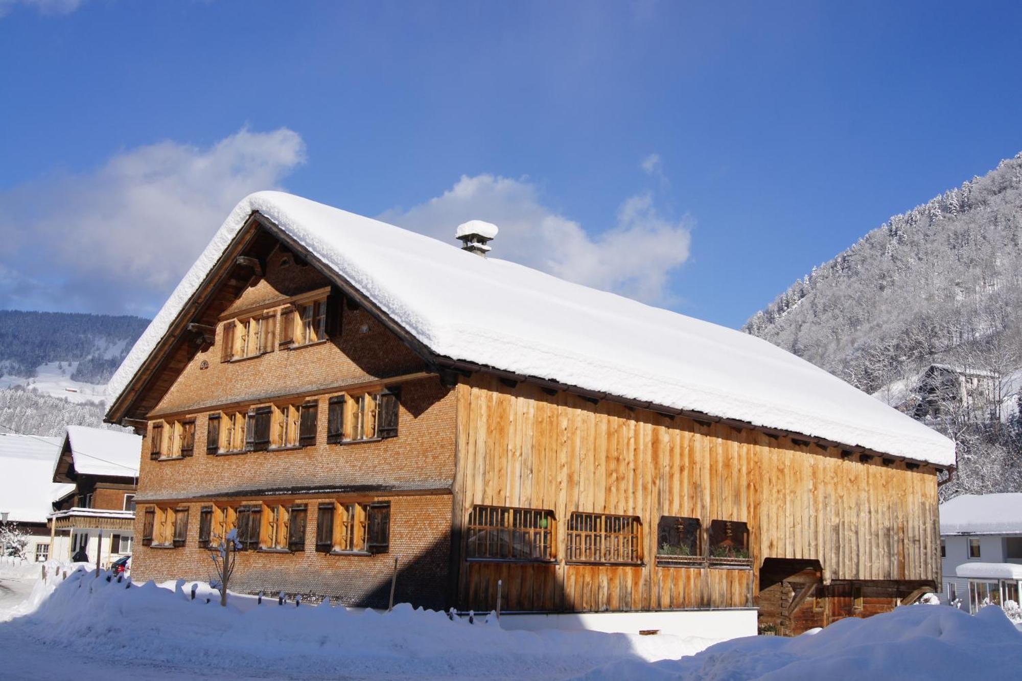 Naze's Hus *